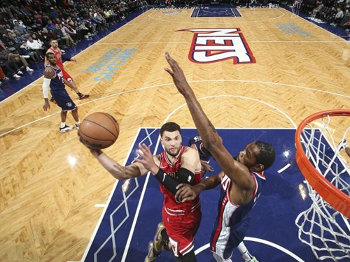 场不敌比勒 场不敌比勒