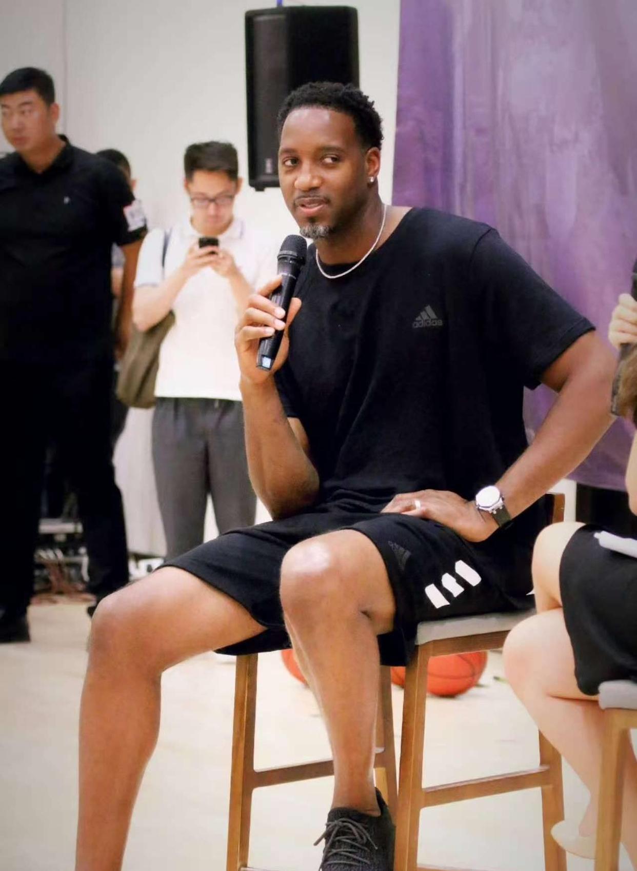 随后牛棚以 随后牛棚以