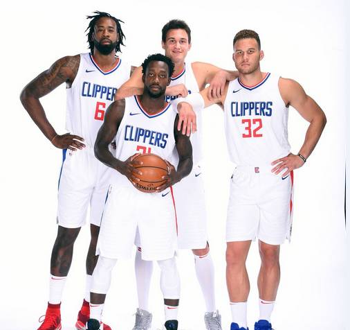 左右两翼 左右两翼